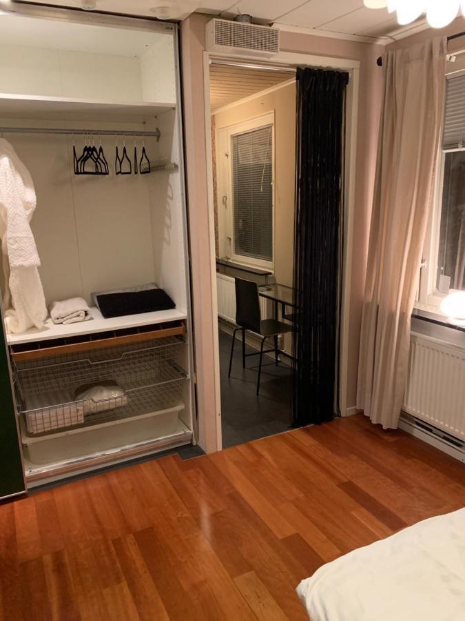 Own Room With Big Bed In A Big House! ルレオ エクステリア 写真
